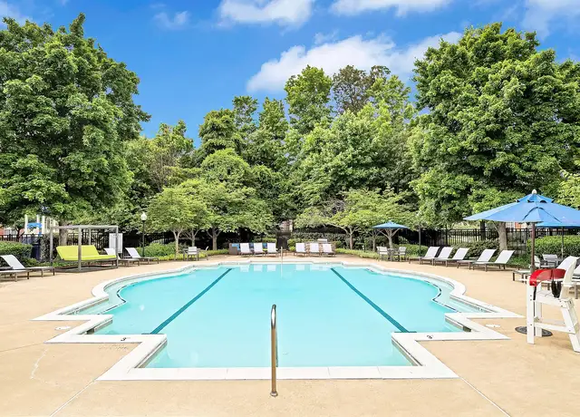 Photo of 721 S Cherry Grove Ave, Annapolis, MD 21401