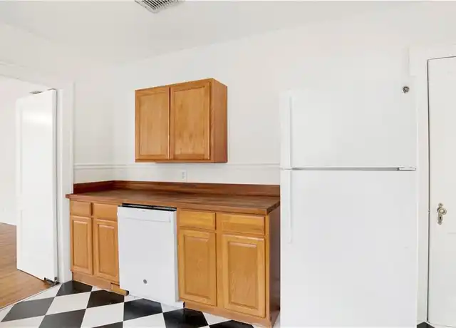 Property at 114 S Fulton St, Mobile, AL, 36606, 2 beds, 2 baths, [object Object]