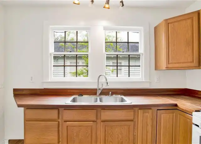 Property at 114 S Fulton St, Mobile, AL, 36606, 2 beds, 2 baths, [object Object]
