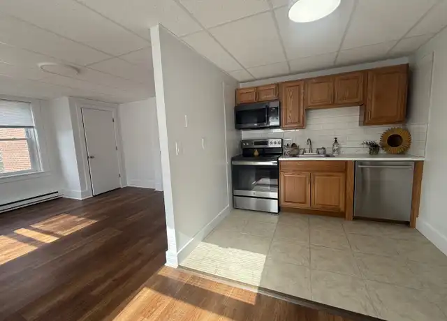 Property at 156 Garfield Ave Unit 16, New London, CT, 06320, 1 bed, 1 bath, [object Object]