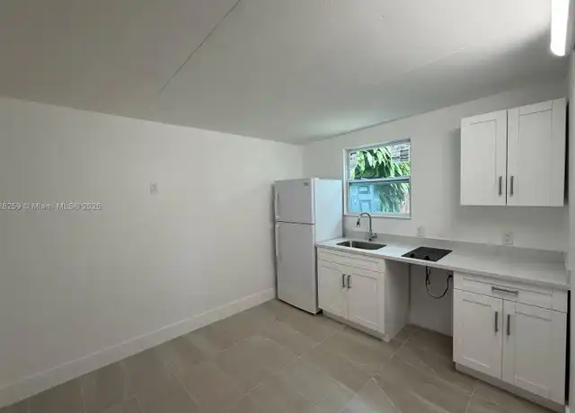 Property at 6765 SW 34th St Unit 2, Miami, FL, 33155, 1 bed, 1 bath, [object Object]