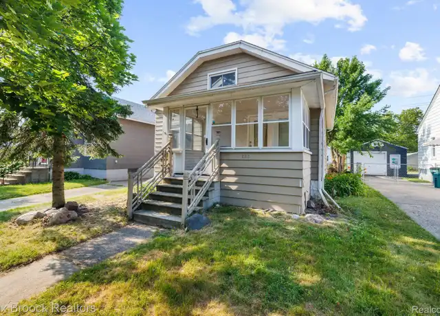 Property at 520 E Hazelhurst St, Ferndale, MI, 48220, 2 beds, 1 bath, [object Object]