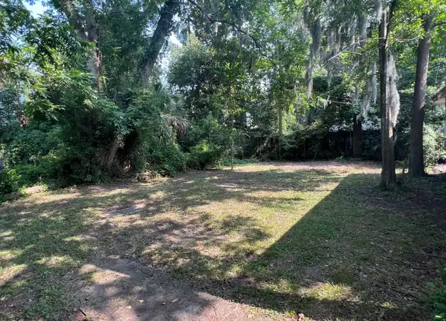 Property at 2010 Atlantic Ave, Savannah, GA, 31401, 4 beds, 2 baths, [object Object]