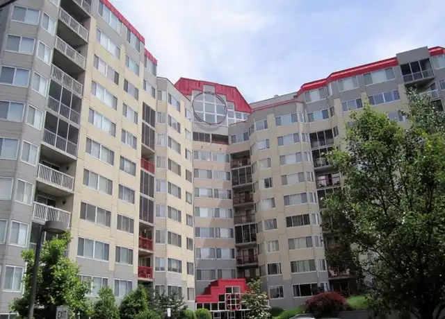 Property at 10 Stewart Pl Unit 4JW, White Plains, NY, 10603, 1 bed, 1.5 baths, [object Object]