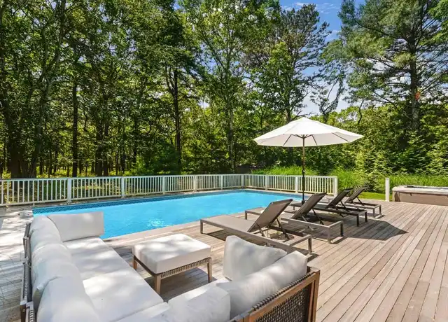 Property at 44 Montauk Ave, East Hampton, NY, 11937, 4 beds, 2 baths, [object Object]