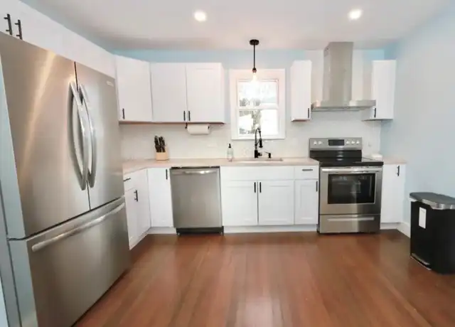 Property at 29 Roosevelt St Unit 2, Manchester, CT, 06040, 2 beds, 1 bath, [object Object]