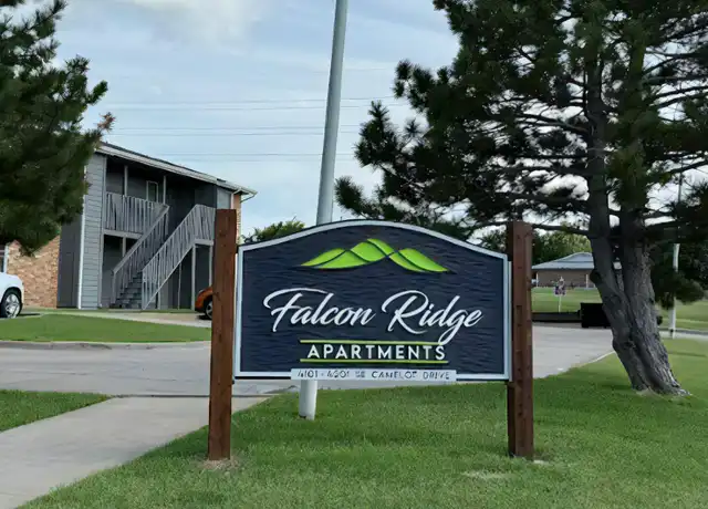 Property at 4201 SE Camelot Dr Unit 21 (upstairs), Lawton, OK, 73501, 1 bed, 1 bath, [object Object]