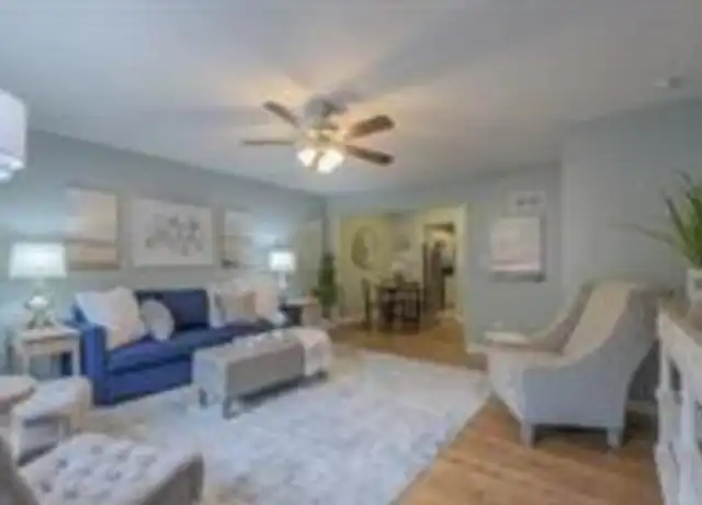 Property at 4104 Clark Ave Unit 4, Kansas City, MO, 64111, 1 bed, 1 bath, [object Object]