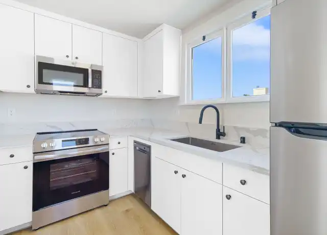 Property at 1532 2nd St Unit 1532-02, Long Beach, CA, 90802, 1 bed, 1 bath, [object Object]