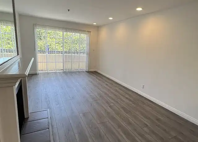 Property at Sunset Detroit Plaza - 7125 De Longpre Ave, Los Angeles, CA, 90046, 2 beds, 2 baths, [object Object]