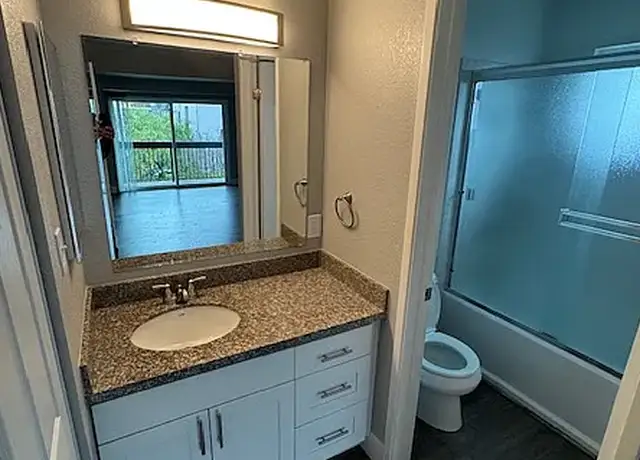 Photo of 409 Evelyn Ave, Albany, CA 94706