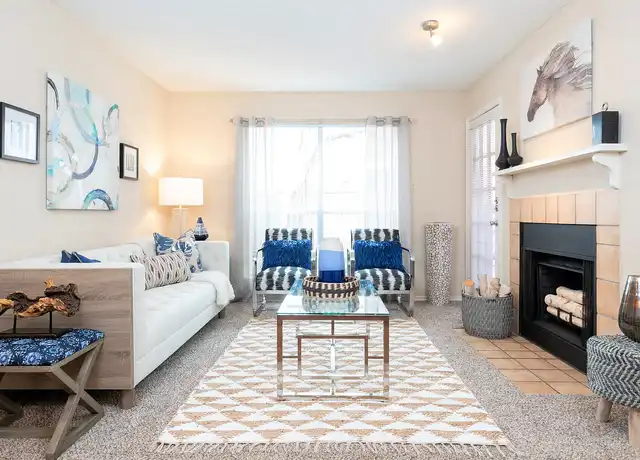 Property at Charter Oak Apartments - 105 E Harwood Rd, Euless, TX, 76039, 2 beds, 1 bath, [object Object]