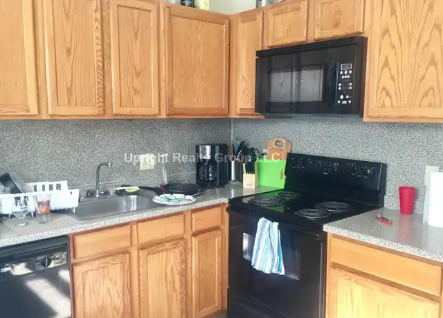 Property at 82 Robbins St Unit 1, Waltham, MA, 02453, 3 beds, 2 baths, [object Object]