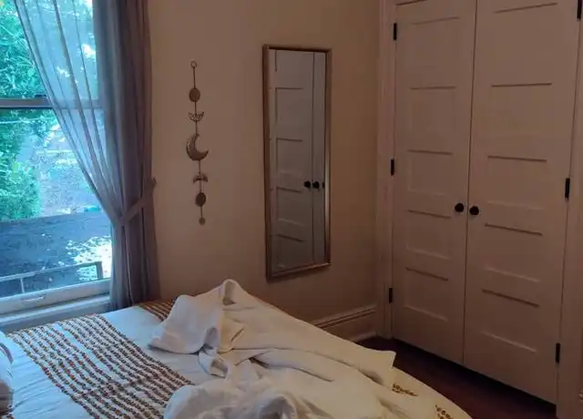 Property at 1808 E Prospect St, Seattle, WA, 98112, 1 bed, 1 bath, [object Object]