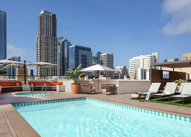 Photo of 820 W G St, San Diego, CA 92101