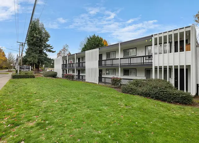Photo of 18243 1st Ave S, Normandy Park, WA 98148