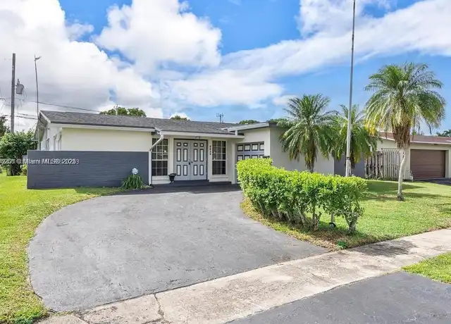 Property at 8630 NW 24th St Unit 1, Sunrise, FL, 33322, 4 beds, 2 baths, [object Object]