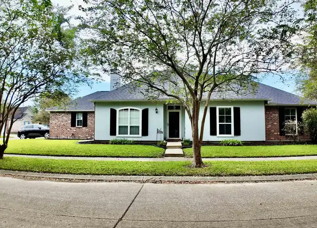 Property at 13336 Natchez Ct, Baton Rouge, LA, 70810, 3 beds, 2 baths, [object Object]