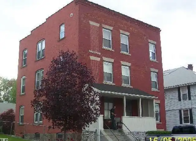 Property at 640 Wilson St Unit 2nd Fl, Waterbury, CT, 06708, 3 beds, 1 bath, [object Object]