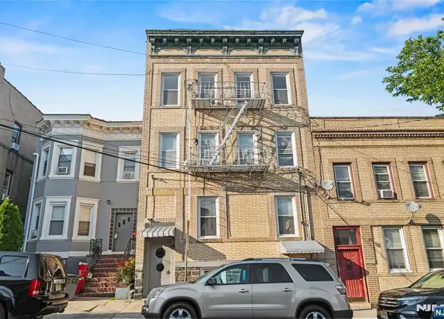 Property at 263 Cliff St, Cliffside Park, NJ, 07010, 1 bed, 1 bath, [object Object]