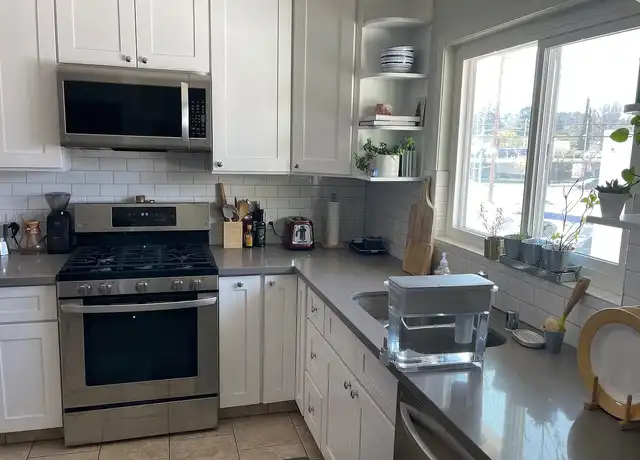Property at Woodbridge Cottages - 10700 Woodbridge St, North Hollywood, CA, 91602, 1 bed, 1 bath, [object Object]
