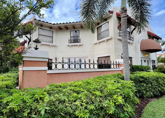 Property at 13 Uno Lago Dr, Juno Beach, FL, 33408, 2 beds, 2.5 baths, [object Object]