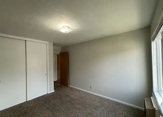 Property at 321 W Highland Dr Unit 302, Williston, ND, 58801, 2 beds, 1 bath, [object Object]
