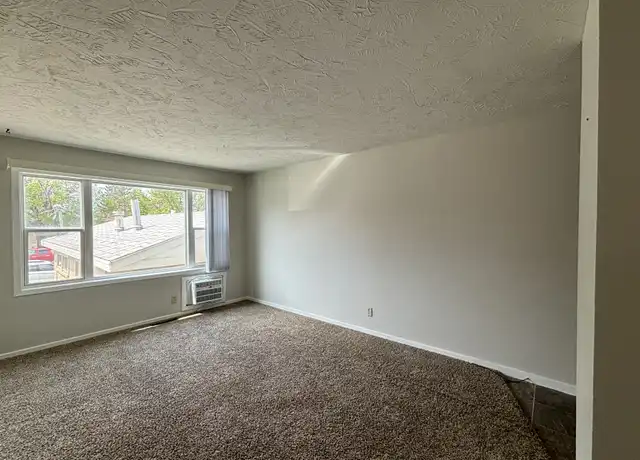Property at 321 W Highland Dr Unit 302, Williston, ND, 58801, 2 beds, 1 bath, [object Object]