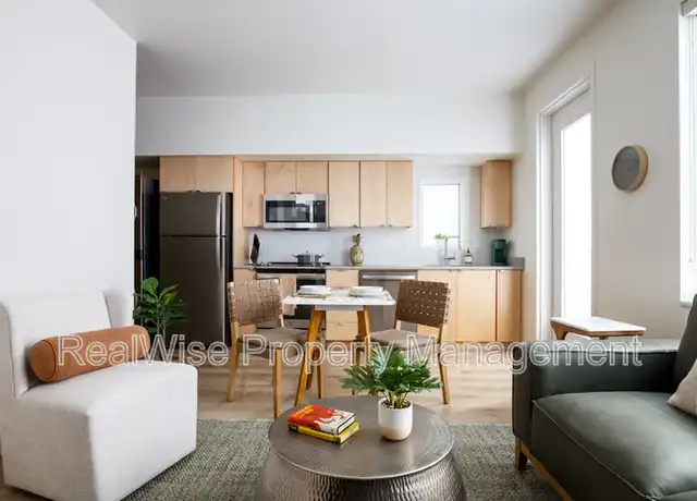 Property at 1244 Quincy St Unit 102, Ashland, OR, 97520, 1 bed, 1 bath, [object Object]