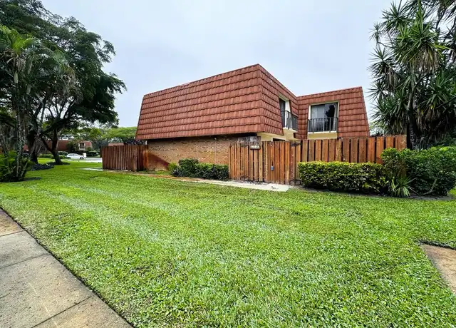 Property at 3103 Spanish Wells Dr Unit A, Delray Beach, FL, 33445, 2 beds, 2.5 baths, [object Object]