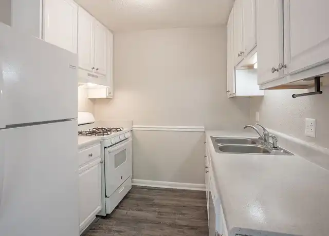 Property at Creekside Apartments - 25 Creekside Cir, Pittsboro, NC, 27312, 1-2 bed, 1 bath, [object Object]