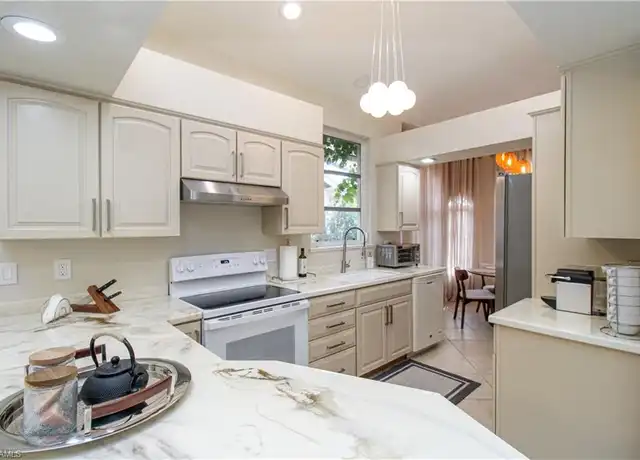 Property at 801 99th Ave N, Naples, FL, 34108, 2 beds, 2 baths, [object Object]