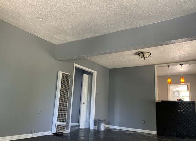 Photo of 435 W Almond St Unit 3/4, Compton, CA 90220