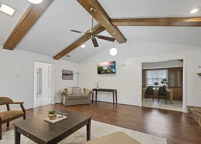 Property at 1021 Briarwood Ln Unit 1C, DeSoto, TX, 75115, 6 beds, 2 baths, [object Object]