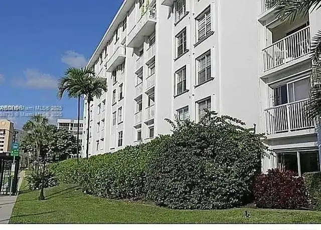 Property at 17800 Atlantic Blvd #202, Sunny Isles Beach, FL, 33160, 1 bed, 1.5 baths, [object Object]