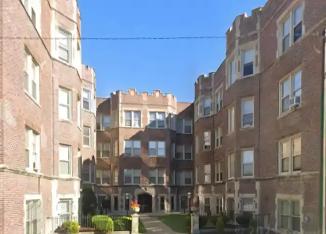 Property at 1618 E 70th St, Chicago, IL, 60649, 1 bed, 1 bath, [object Object]