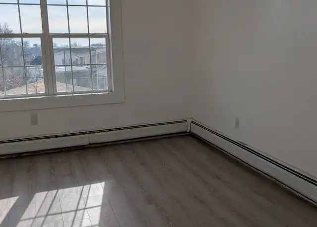 Property at 47 Parkview Ter Unit 3, Newark, NJ, 07112, 2 beds, 1 bath, [object Object]
