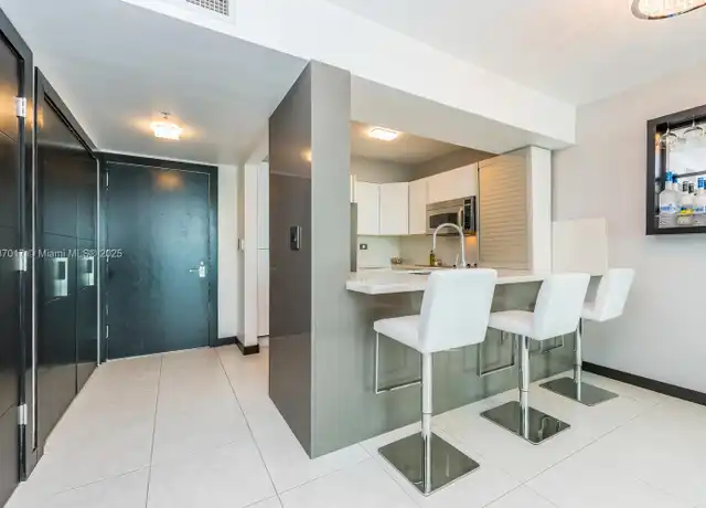 Property at 31 SE 5th St #2209, Miami, FL, 33131, 1 bed, 1 bath, [object Object]