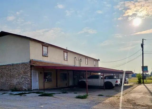 Property at 804 E Hall St Unit Bangs -2, Bangs, TX, 76823, 2 beds, 1 bath, [object Object]