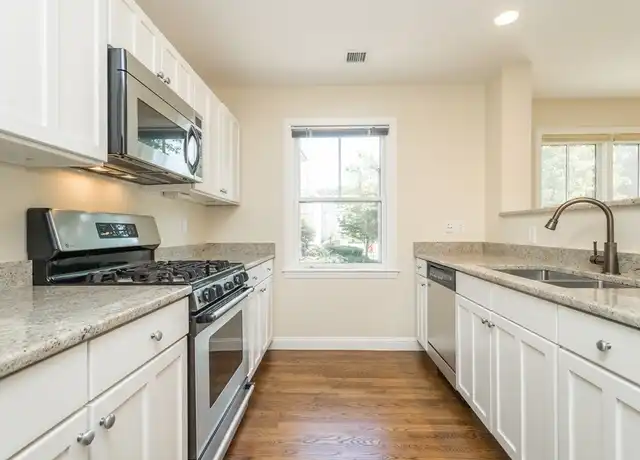 Property at 101 Franklin St #1, Brookline, MA, 02445, 2 beds, 2 baths, [object Object]