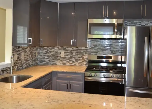 Property at 44 Russell Pl Unit 44, Arlington, MA, 02474, 2 beds, 2.5 baths, [object Object]