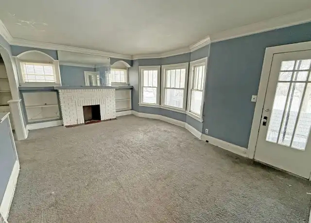 Property at 3584 E 151st St Unit Up, Cleveland, OH, 44120, 2 beds, 1 bath, [object Object]
