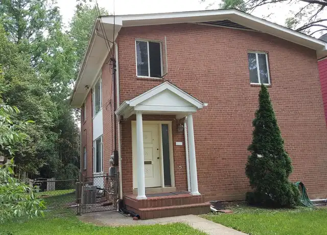 Property at 1034 17th St S Unit B, Arlington, VA, 22202, 1 bed, 1 bath, [object Object]