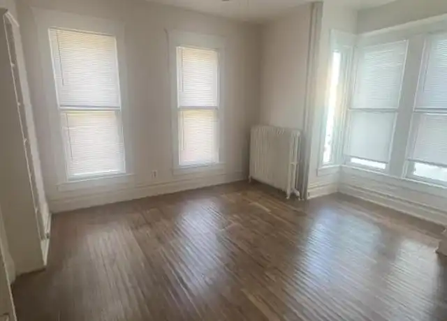 Property at 503 W Washington St Unit 1, Champaign, IL, 61820, 1 bed, 1 bath, [object Object]