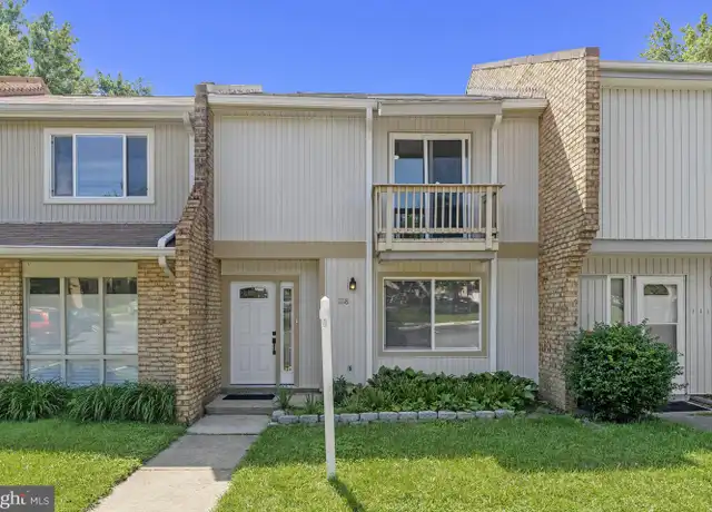 Property at 1118 Shannon Pl, Herndon, VA, 20170, 3 beds, 2.5 baths, [object Object]