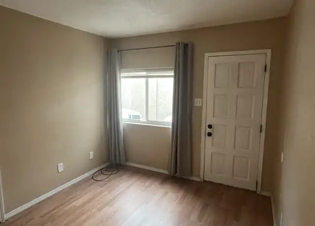 Property at 907 Coal Ave SW Unit D, Albuquerque, NM, 87102, 2 beds, 1 bath, [object Object]