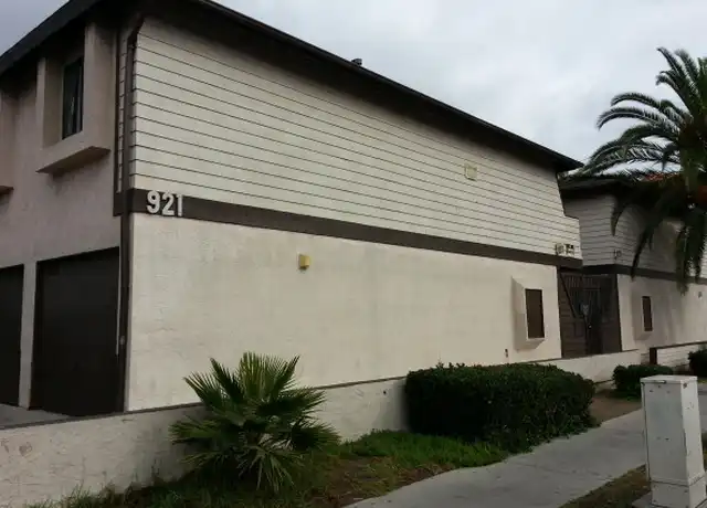 Property at 921 E 10th St Unit 927, Long Beach, CA, 90813, 3 beds, 2 baths, [object Object]