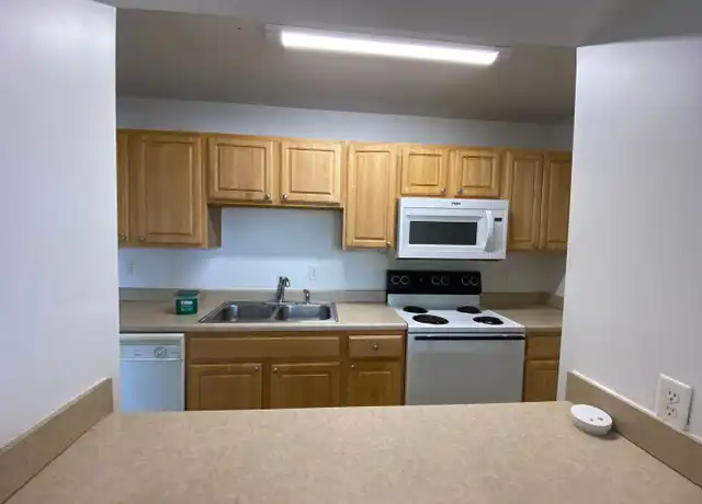 Property at 2213 Marquette Rd Unit B2, Peru, IL, 61354, 2 beds, 1 bath, [object Object]