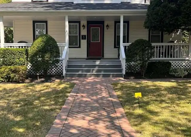 Property at 5 Maplewood Rd, Huntington Station, NY, 11746, 1 bed, 1 bath, [object Object]