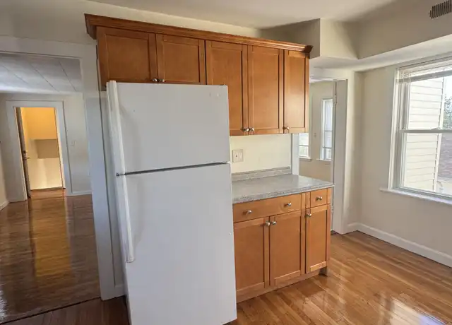 Property at 30 Hanson St Unit 3, Somerville, MA, 02143, 3 beds, 1 bath, [object Object]